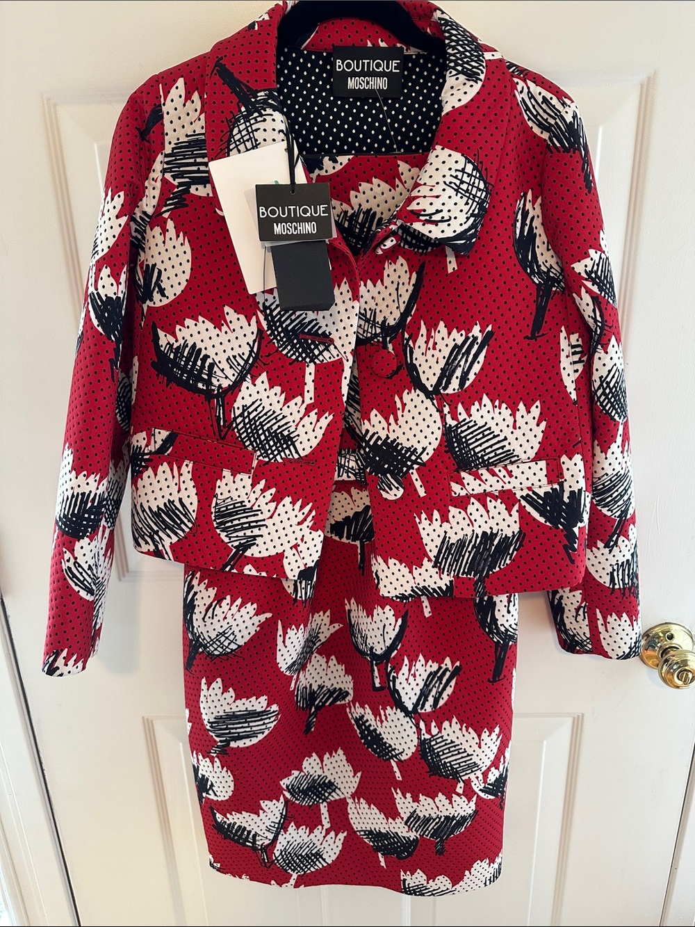 Moschino Red, White & Black Floral Dress Set size 42 USA 8 NWT Rare